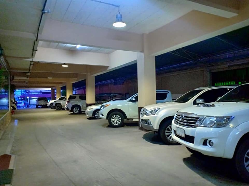 Submukda Phoomplace Hotel Mukdahan Exterior foto
